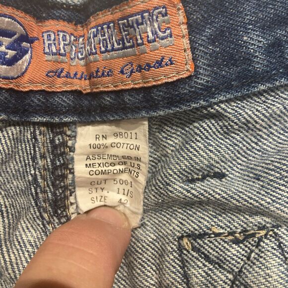 Vintage Retro Reynolds & Perry RP55 Jeans 42” Blue Distressed Denim Cargo Shorts - Picture 4 of 16